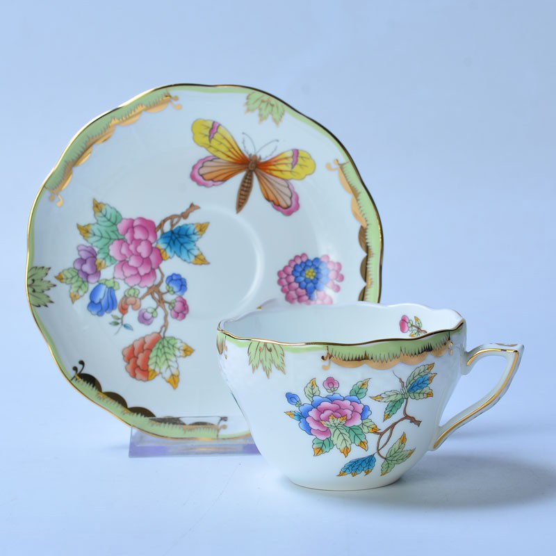 Coffee Tea Gift Basket - Cangkir dan Piring Klasik Motif Keranjang