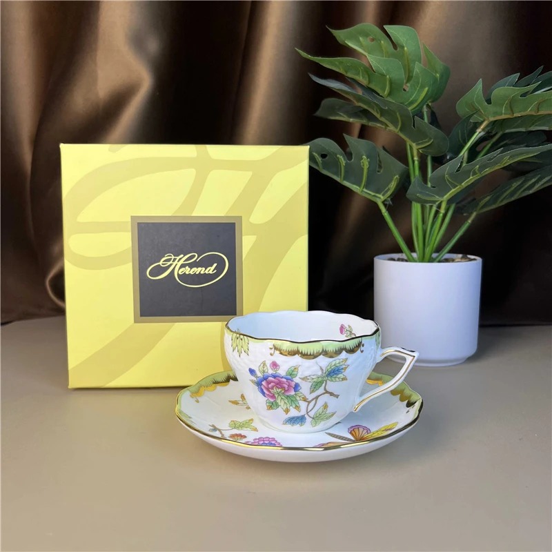 Coffee Tea Gift Basket - Set Cangkir Kopi dan Piring Keramik